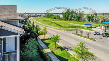Balcony View at Harbor Island Apartments, Tennessee